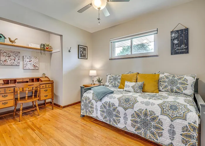 7 Mi To Downtown Columbus: Family Getaway W/ Yard *